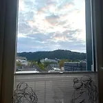 アパート Modern Elegance In Historical Center