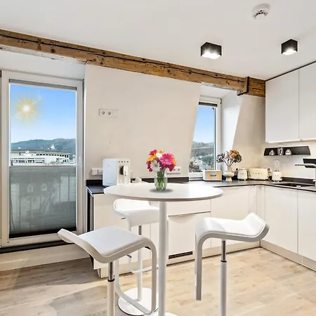 Modern Elegance In Historical Center Apartman *