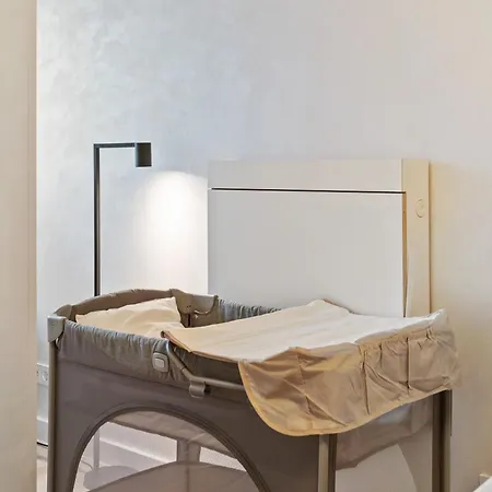 Modern Elegance In Historical Center Apartman Trier