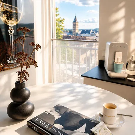 Appartement Modern Elegance In Historical Center Trier