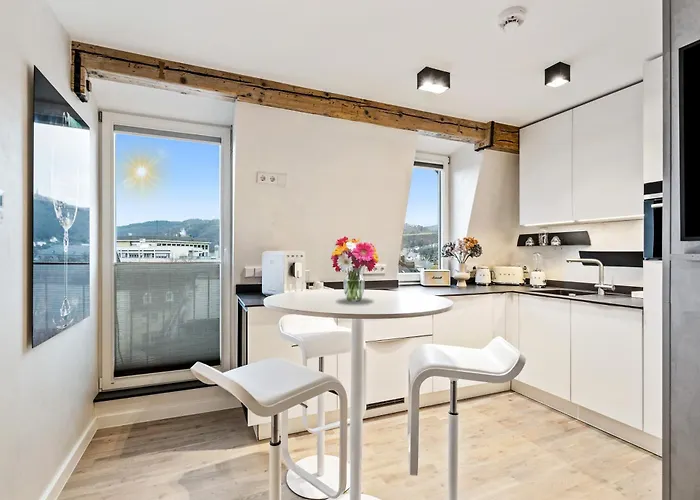 Modern Elegance In Historical Center Lejlighed *