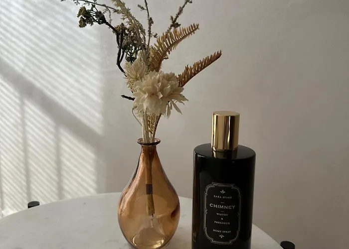 Lejlighed Modern Elegance In Historical Center