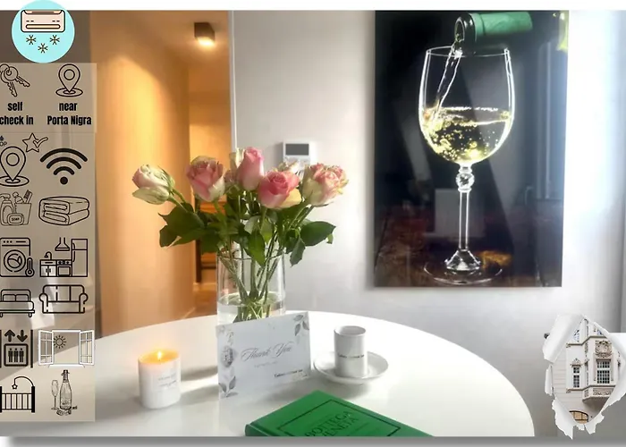 Modern Elegance In Historical Center 아파트 트리어